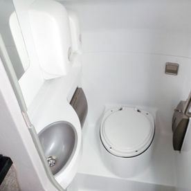 Autocares Rámila S.L. baño de un autocar