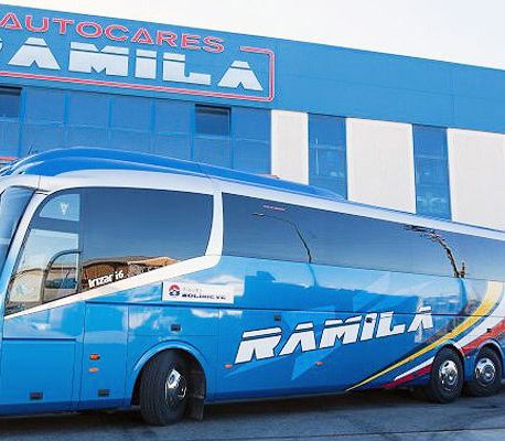 Autocares Rámila S.L. autobús estacionado
